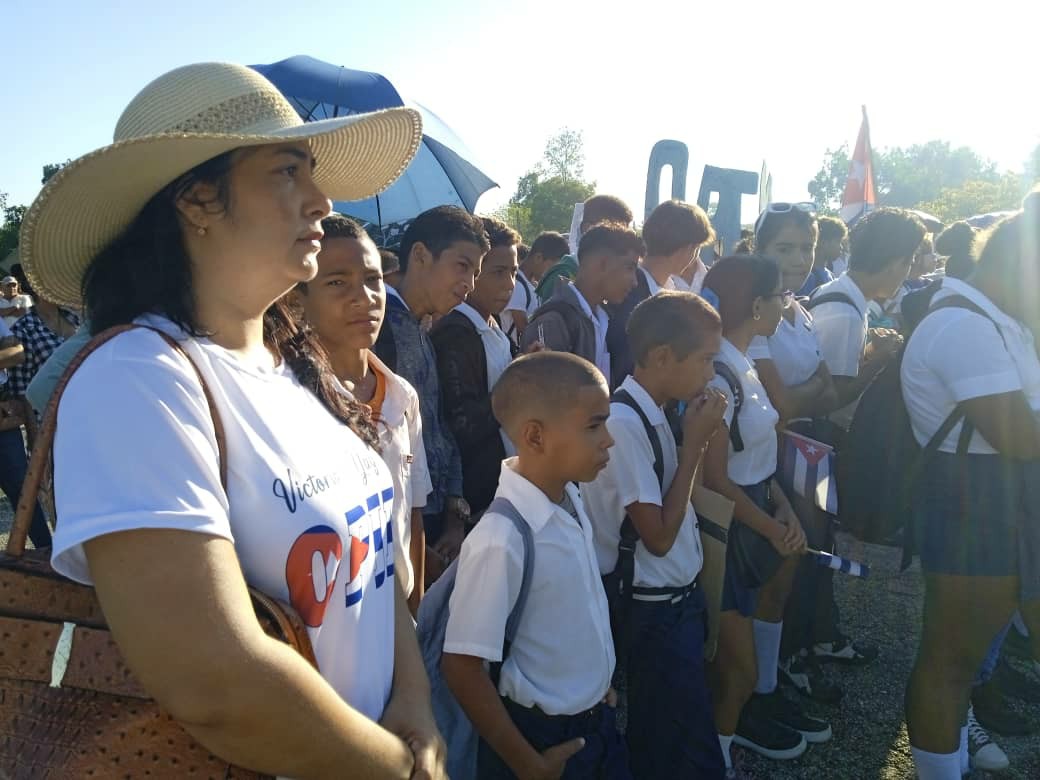 Realizan en comunidad masoense de El Caney de Las Mercedes acto de barrio con motivo al Día Internacional de los Trabajadores Realizan en comunidad masoense de El Caney de Las Mercedes acto de barrio con motivo al Día Internacional de los Trabajadores