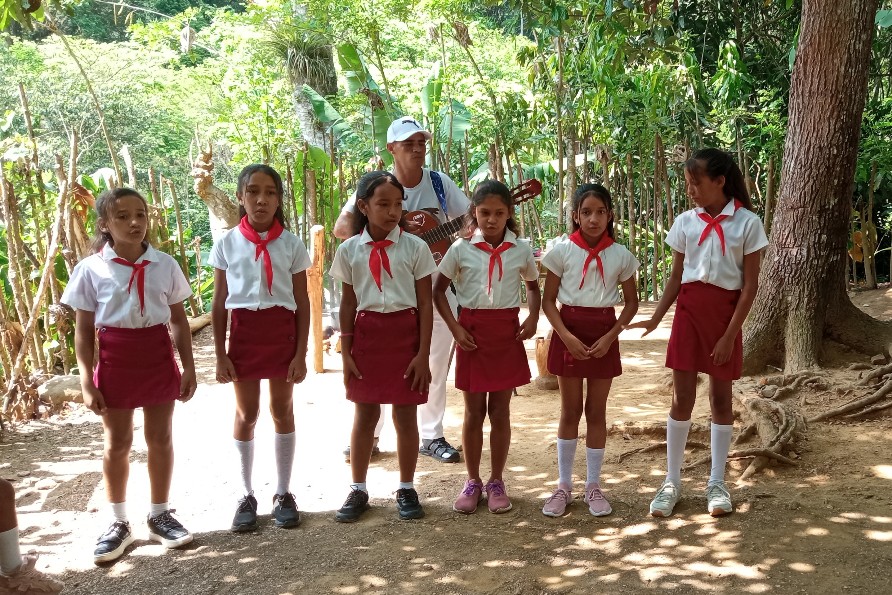 Herencia cultural comunitaria en busca de un propio desarrollo Herencia cultural comunitaria en busca de un propio desarrollo