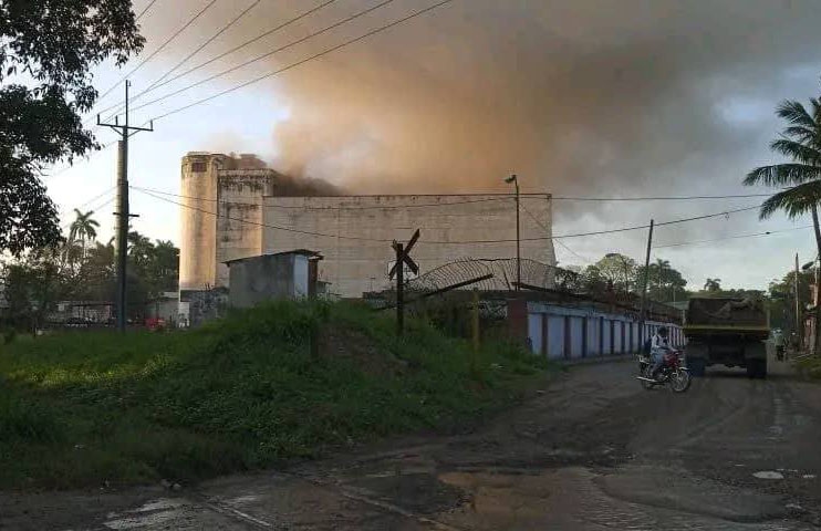 Reportan incendio en la cervecería del Cotorro Reportan incendio en la cervecería del Cotorro