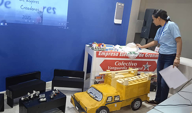 Creatividad femenina brilló en evento Mujeres creadoras, de la Empresa Eléctrica (+fotos y audio) Creatividad femenina brilló en evento Mujeres creadoras, de la Empresa Eléctrica (+fotos y audio)