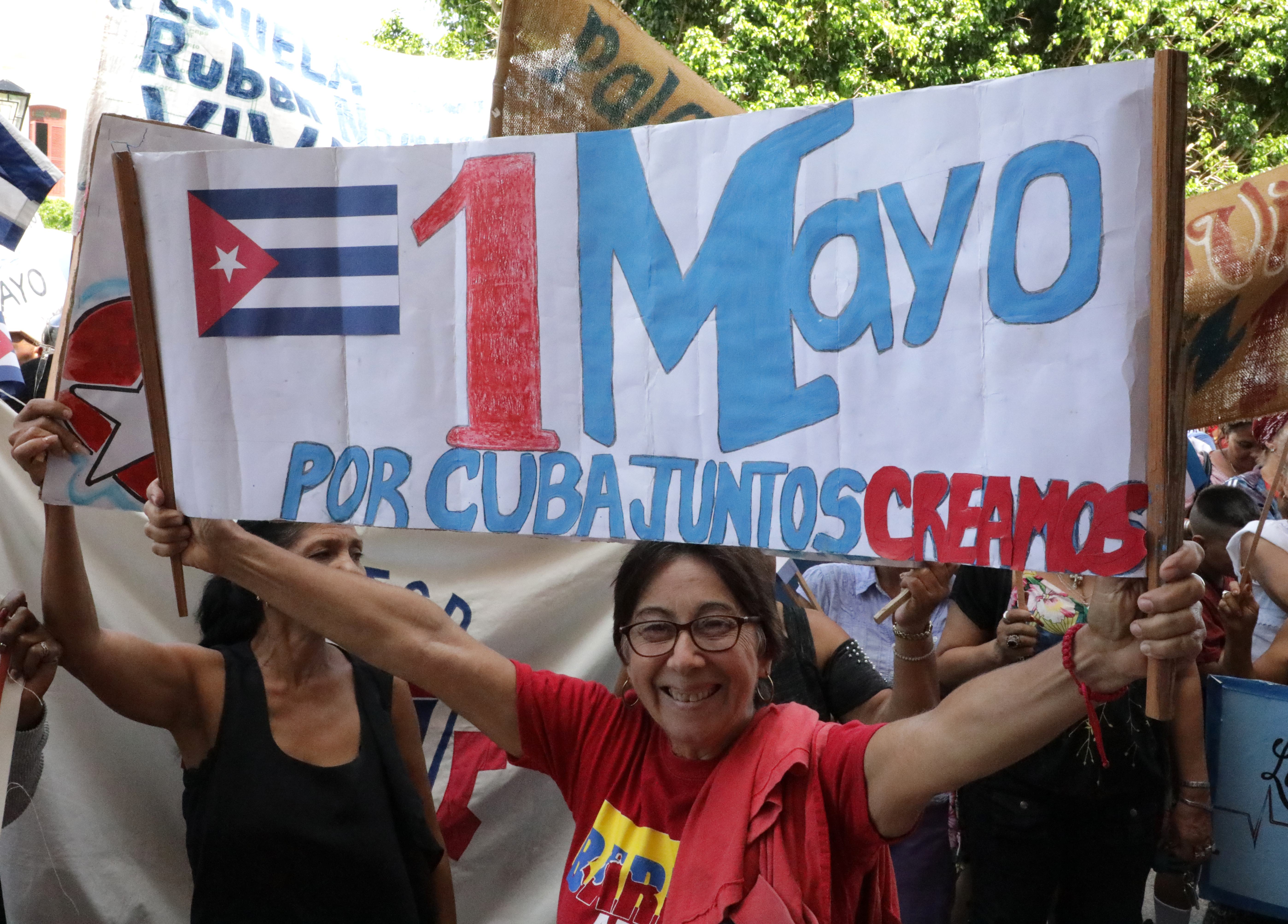 #1Mayo: Miles de granmenses hacia las plazas celebrando el Día internacional de los trabajadores #1Mayo: Miles de granmenses hacia las plazas celebrando el Día internacional de los trabajadores