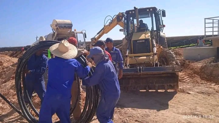 Construcción del Parque Solar Juan Pérez 2, en Niquero a un 80 por ciento de avance físico Construcción del Parque Solar Juan Pérez 2, en Niquero a un 80 por ciento de avance físico