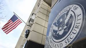 Departamento de Seguridad Nacional de Trump revoca estatus legal de migrantes que ingresaron a través de aplicación CBP One