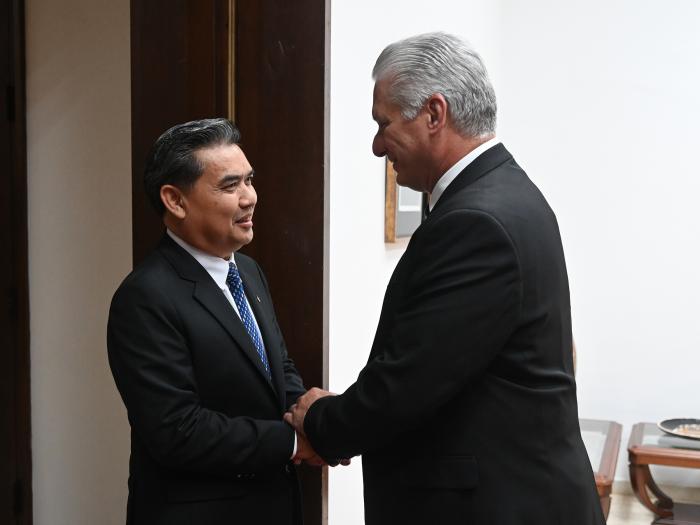 Recibió Díaz-Canel al Fiscal General de la República Democrática Popular Laos Recibió Díaz-Canel al Fiscal General de la República Democrática Popular Laos