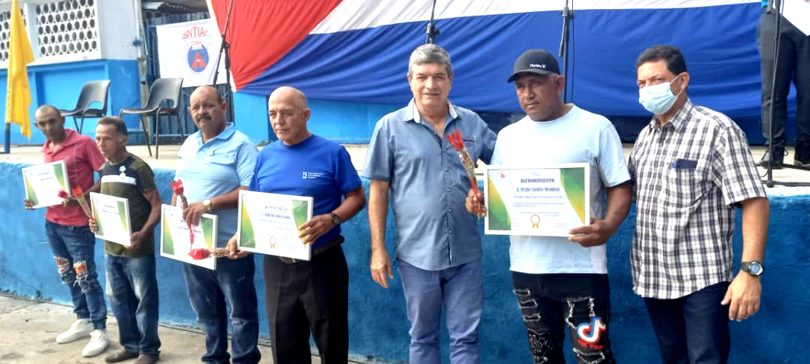 Celebró Incobay acto de Granma por el Día del Trabajador de la Pesca Celebró Incobay acto de Granma por el Día del Trabajador de la Pesca