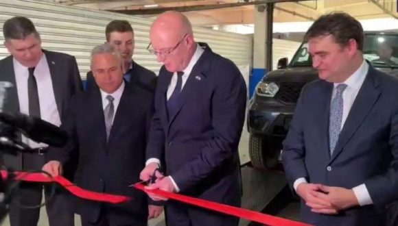 Lanzan primer vehículo ruso ensamblado en Cuba