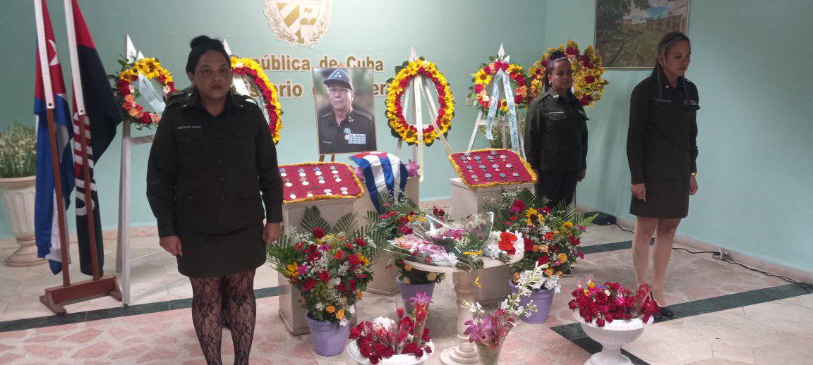 Homenaje póstumo a combatiente granmense del Minint Homenaje póstumo a combatiente granmense del Minint