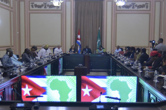 Preside Esteban Lazo inicio de jornada por el Día de África