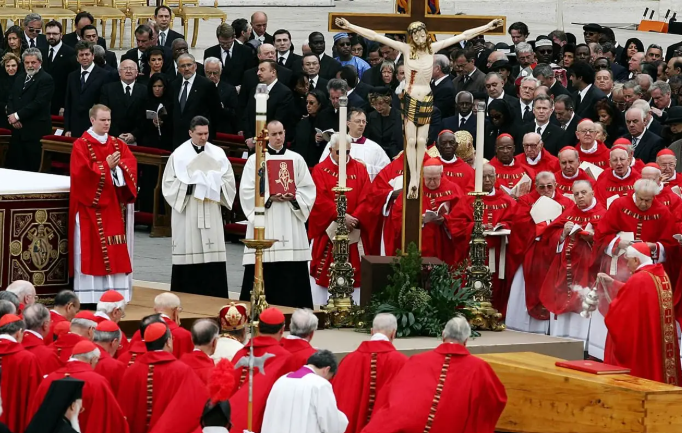 Misa y Cónclave en Vaticano hacia la elección del nuevo pontífice Misa y Cónclave en Vaticano hacia la elección del nuevo pontífice