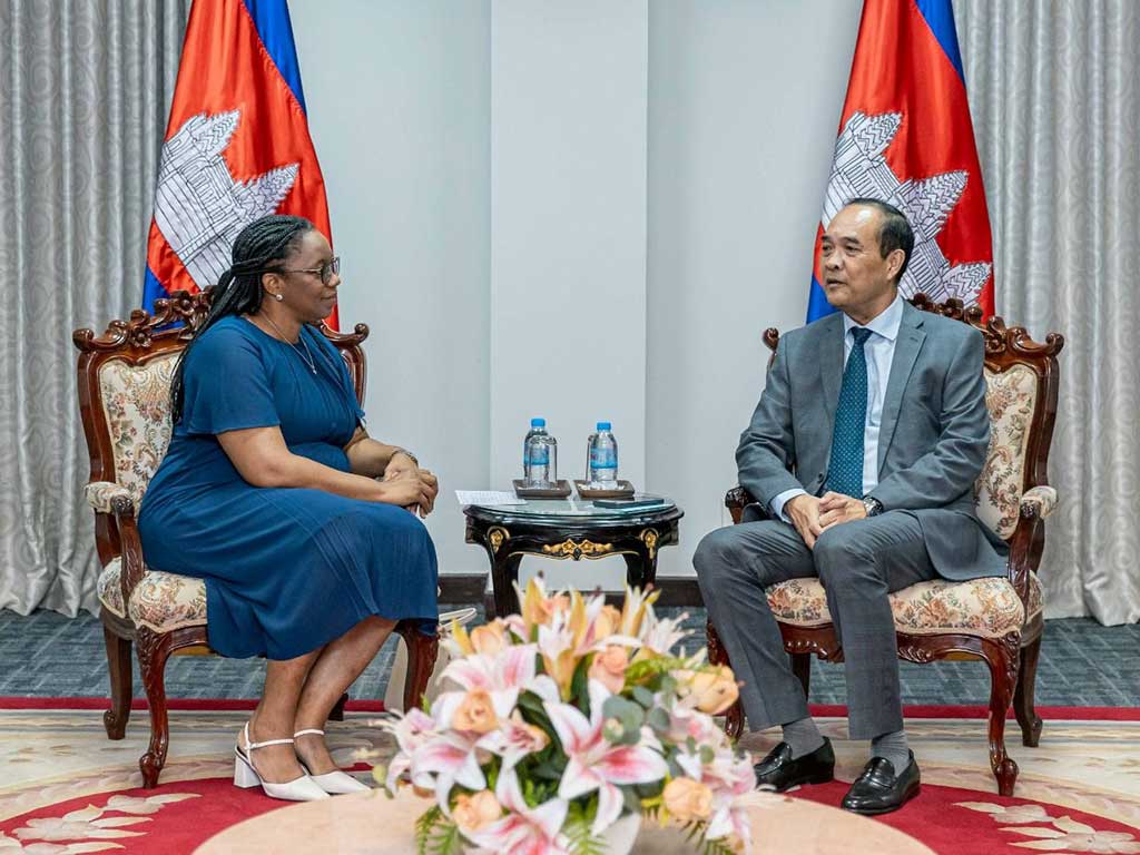 Exaltan sólidos vínculos de amistad y cooperación Cuba-Cambodia Exaltan sólidos vínculos de amistad y cooperación Cuba-Cambodia
