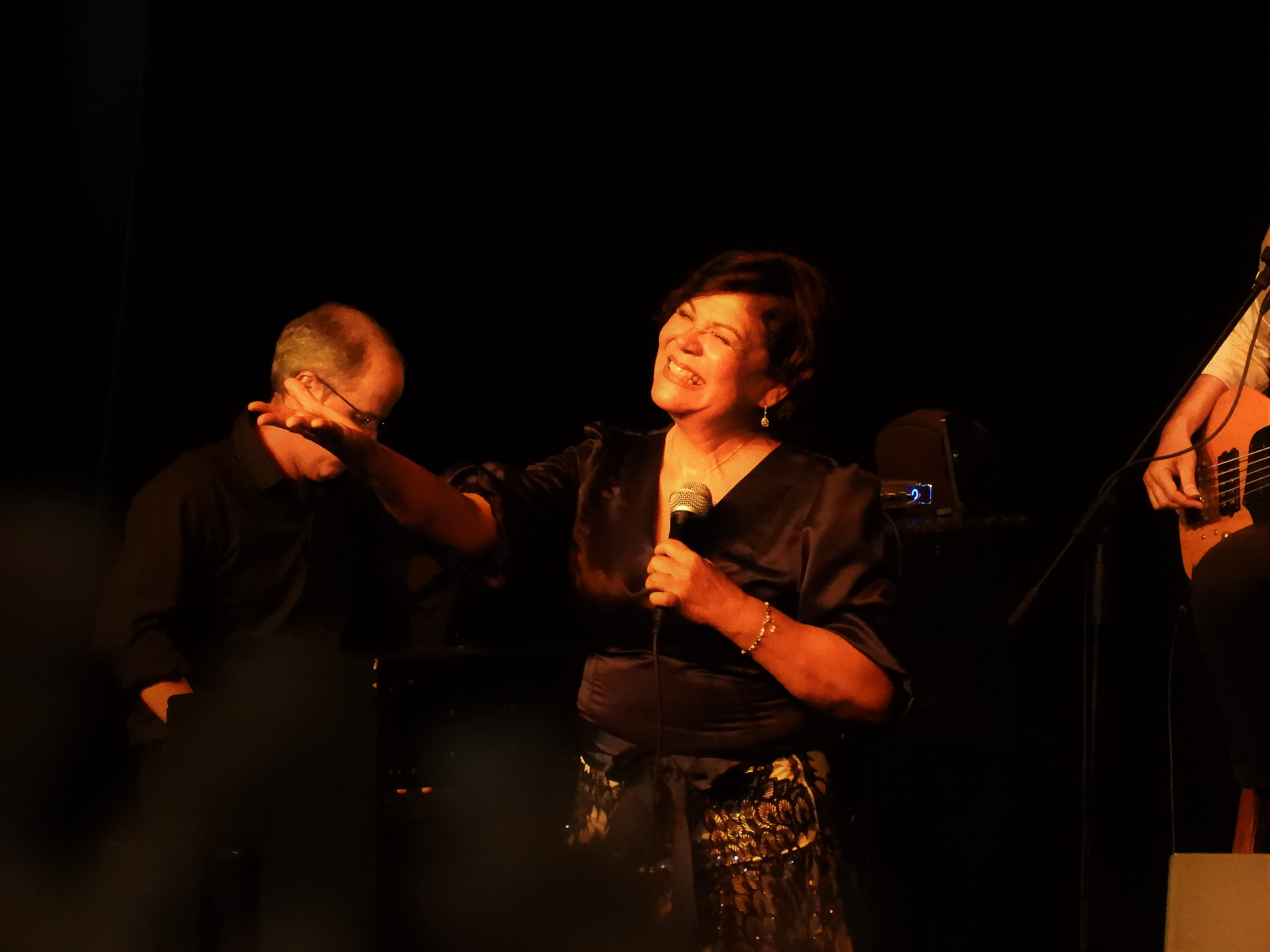 Ivette Cepeda cantó en Bayamo