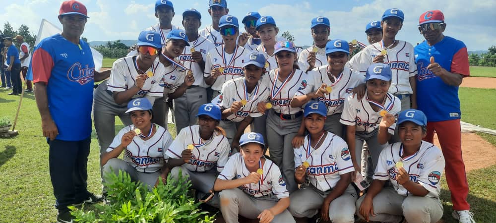 Granma arrasa en el béisbol femenino juvenil Granma arrasa en el béisbol femenino juvenil