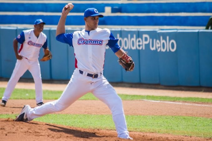 Alazanes esquivan escoba tunera y siguen respirando en III Liga Élite Alazanes esquivan escoba tunera y siguen respirando en III Liga Élite