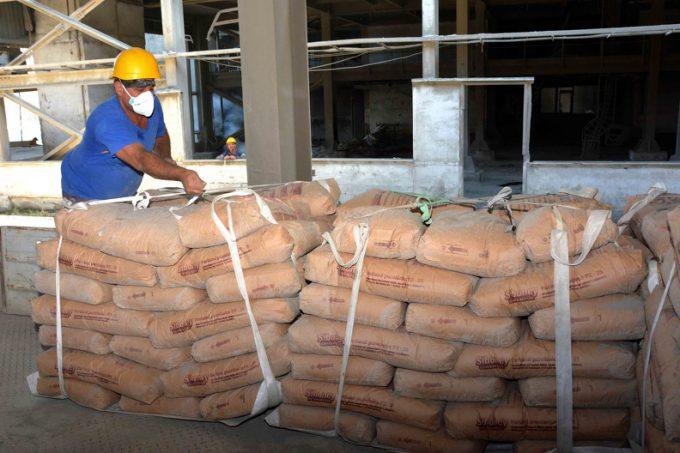 Establecen nuevos precios mayoristas máximos centralizados del cemento de producción nacional