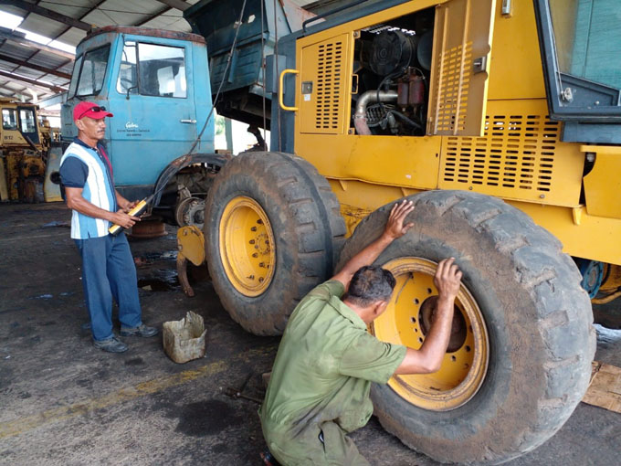 Cumple indicadores económicos Empresa de Desmonte y Construcción Granma Cumple indicadores económicos Empresa de Desmonte y Construcción Granma