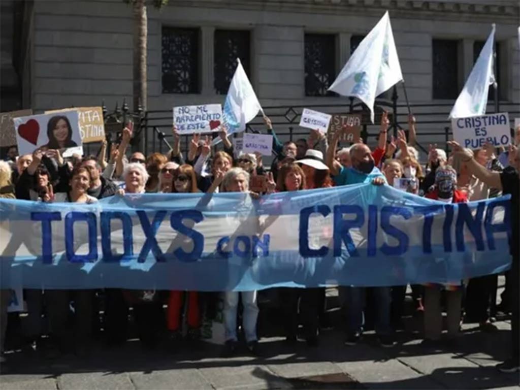Prosigue apoyo público a Cristina Fernández en Argentina Prosigue apoyo público a Cristina Fernández en Argentina
