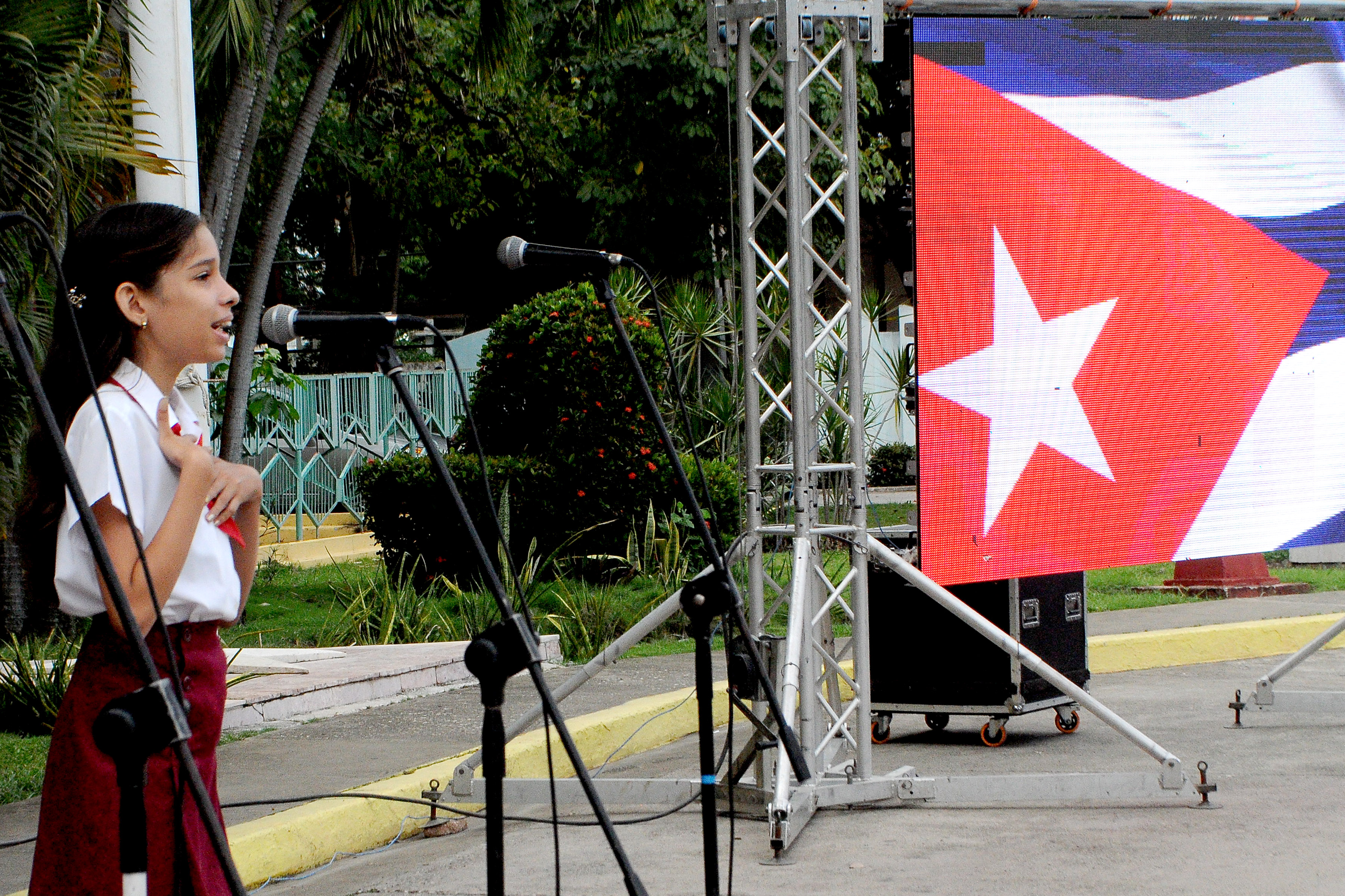Hermoso homenaje al General de Ejército Raúl Castro Ruz en su cumpleaños 94 en Granma Hermoso homenaje al General de Ejército Raúl Castro Ruz en su cumpleaños 94 en Granma