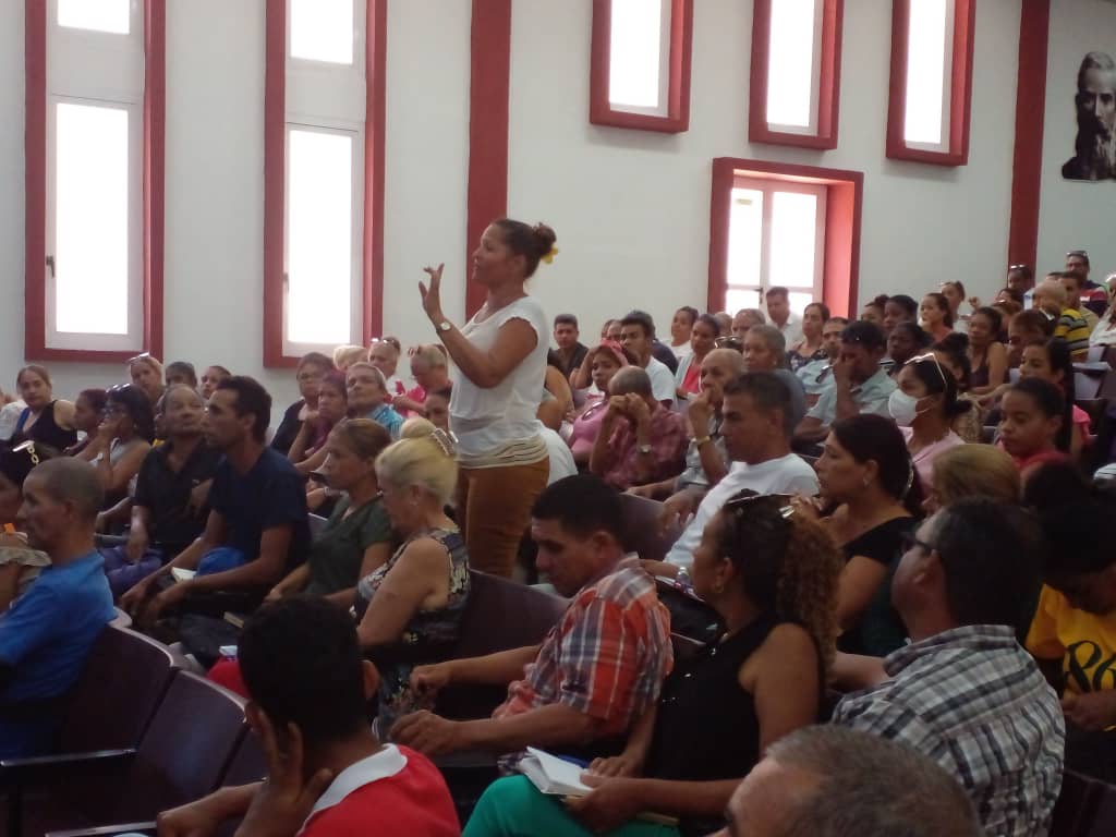 Preparan consulta de anteproyecto de Ley de Código del Trabajo en Granma Preparan consulta de anteproyecto de Ley de Código del Trabajo en Granma