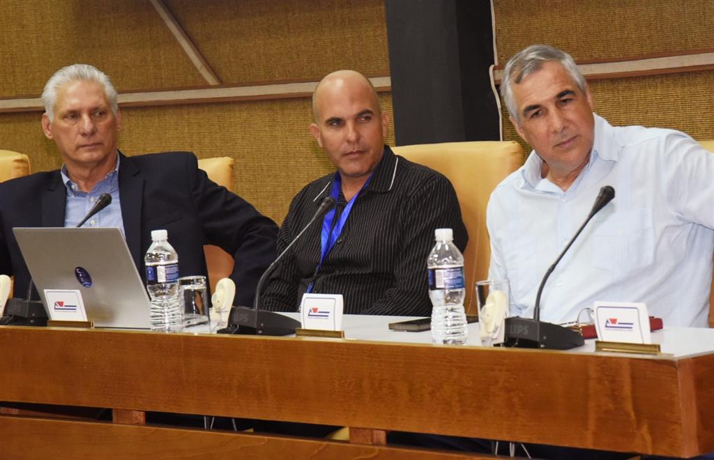 Díaz-Canel exhorta a dinamizar transformación digital en Cuba Díaz-Canel exhorta a dinamizar transformación digital en Cuba