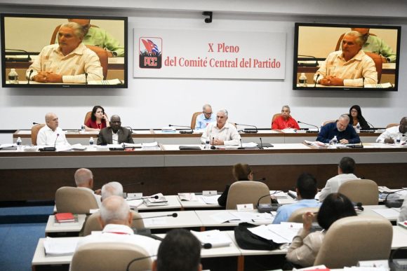 Cuba: X Pleno del Partido centrado en la economía, energía y sociedad Cuba: X Pleno del Partido centrado en la economía, energía y sociedad