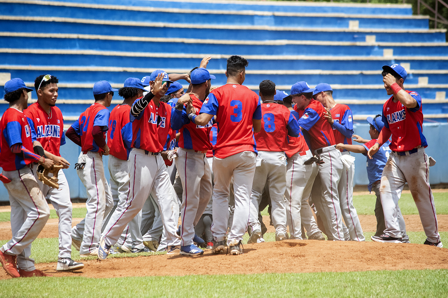 Potros avanzan a la final Potros avanzan a la final