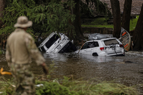 Sube a 82 número de muertes por inundaciones en Texas Sube a 82 número de muertes por inundaciones en Texas