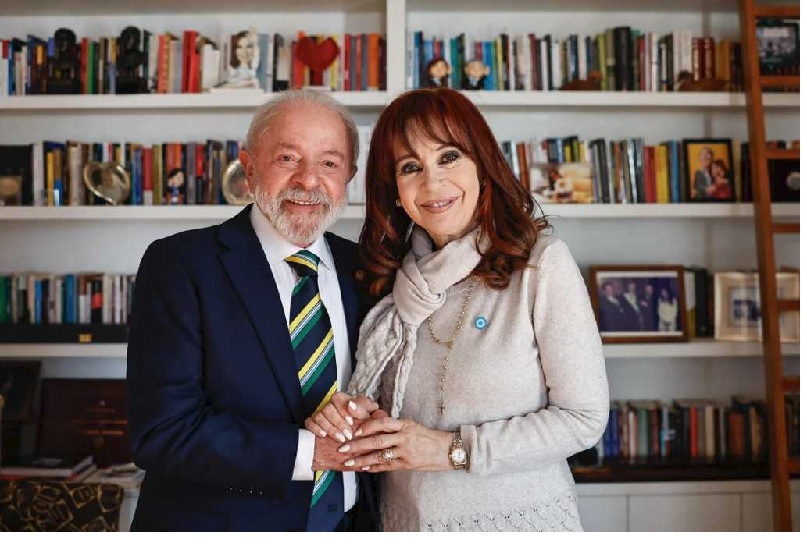 Lula refuerza lazos afectivos con Cristina Fernández en Argentina
