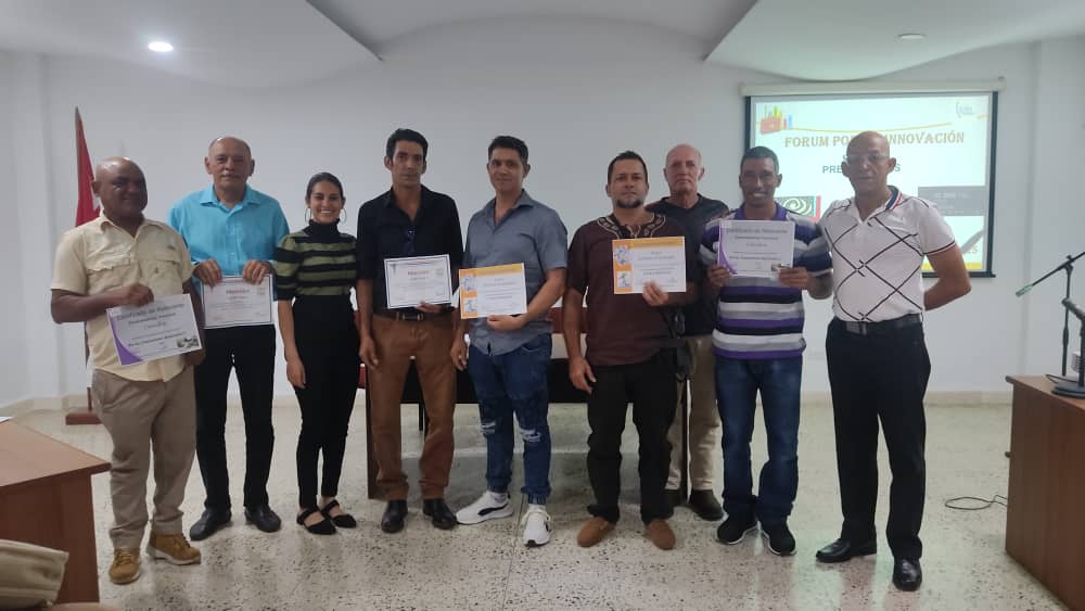 Efectúan Fórum por la innovación de electromedicina 2025