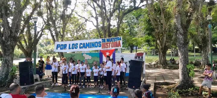 Con la luz de Fidel en las montañas