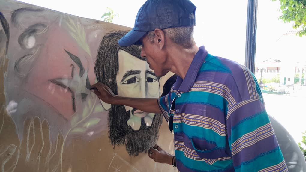 Manzanillo celebra el 99 cumpleaños de Fidel