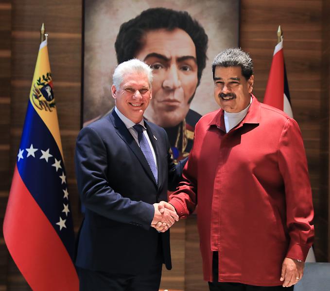 Díaz-Canel reiteró su apoyo a Maduro y a la Revolución Bolivariana Díaz-Canel reiteró su apoyo a Maduro y a la Revolución Bolivariana