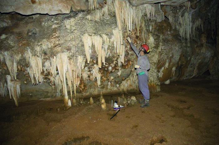 Un espeleólogo que reconstruye el clima del pasado Un espeleólogo que reconstruye el clima del pasado