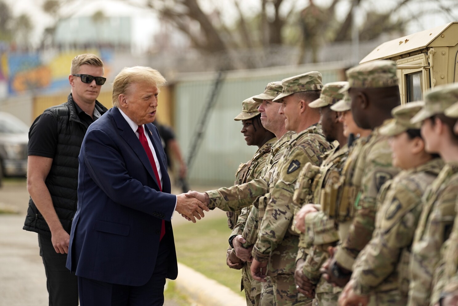 Más fuerzas federales en la capital de EEUU por orden de Trump