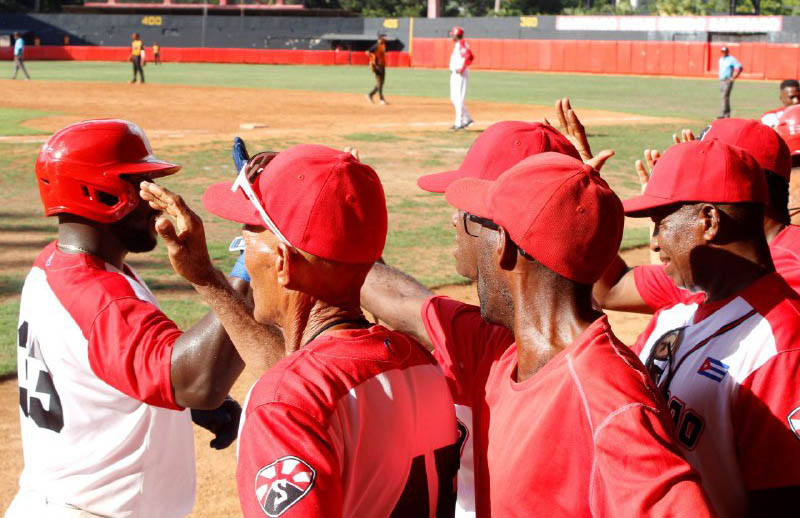 Avispas alargan racha ganadora en la Serie Nacional