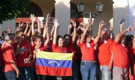 Inician firmas en respaldo a Venezuela ante presión política y militar (+ fotos)