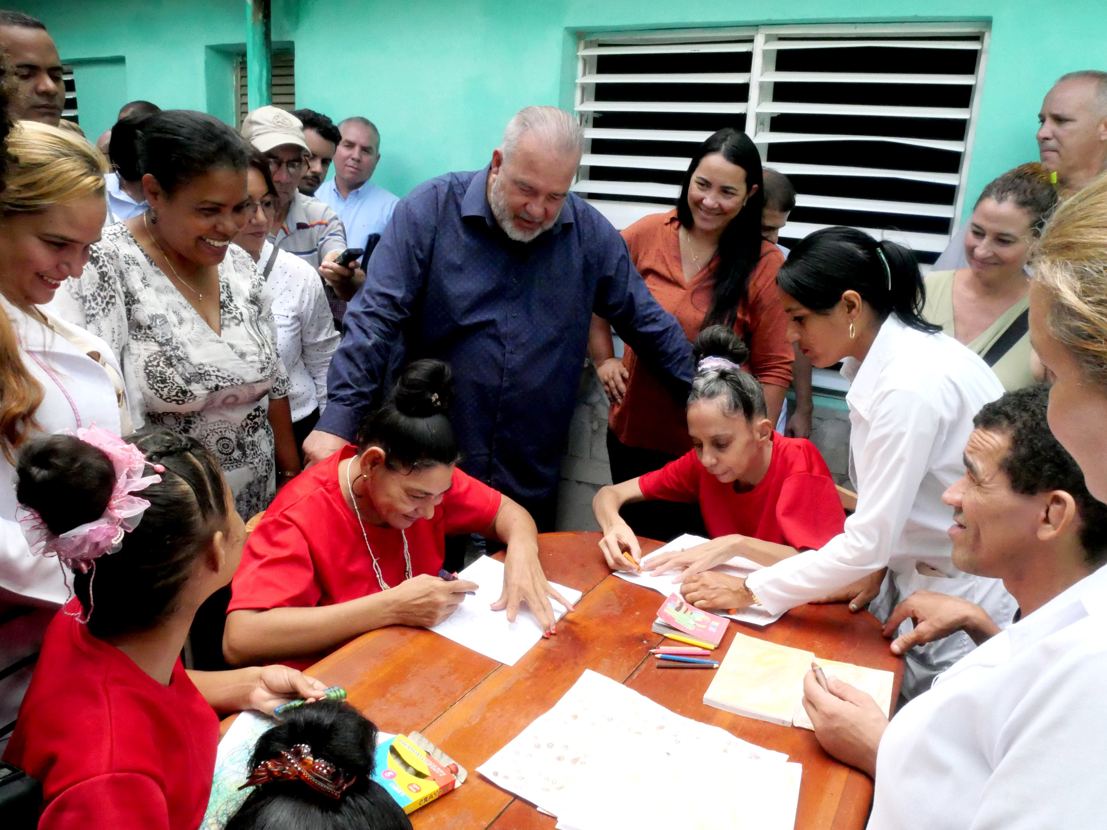Visita Marrero Cruz objetivos económicos y sociales en Granma Visita Marrero Cruz objetivos económicos y sociales en Granma