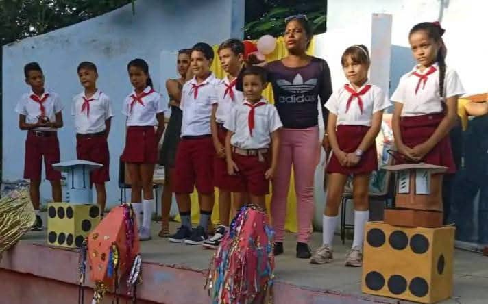 Eligen pioneros campechuelenses sus líderes para el actual curso escolar