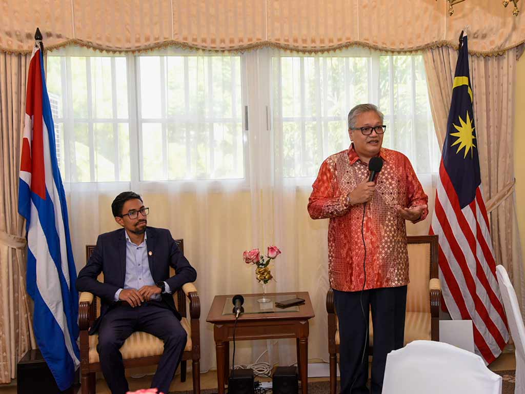 Malasia apuesta por fortalecer cooperación estratégica con Cuba