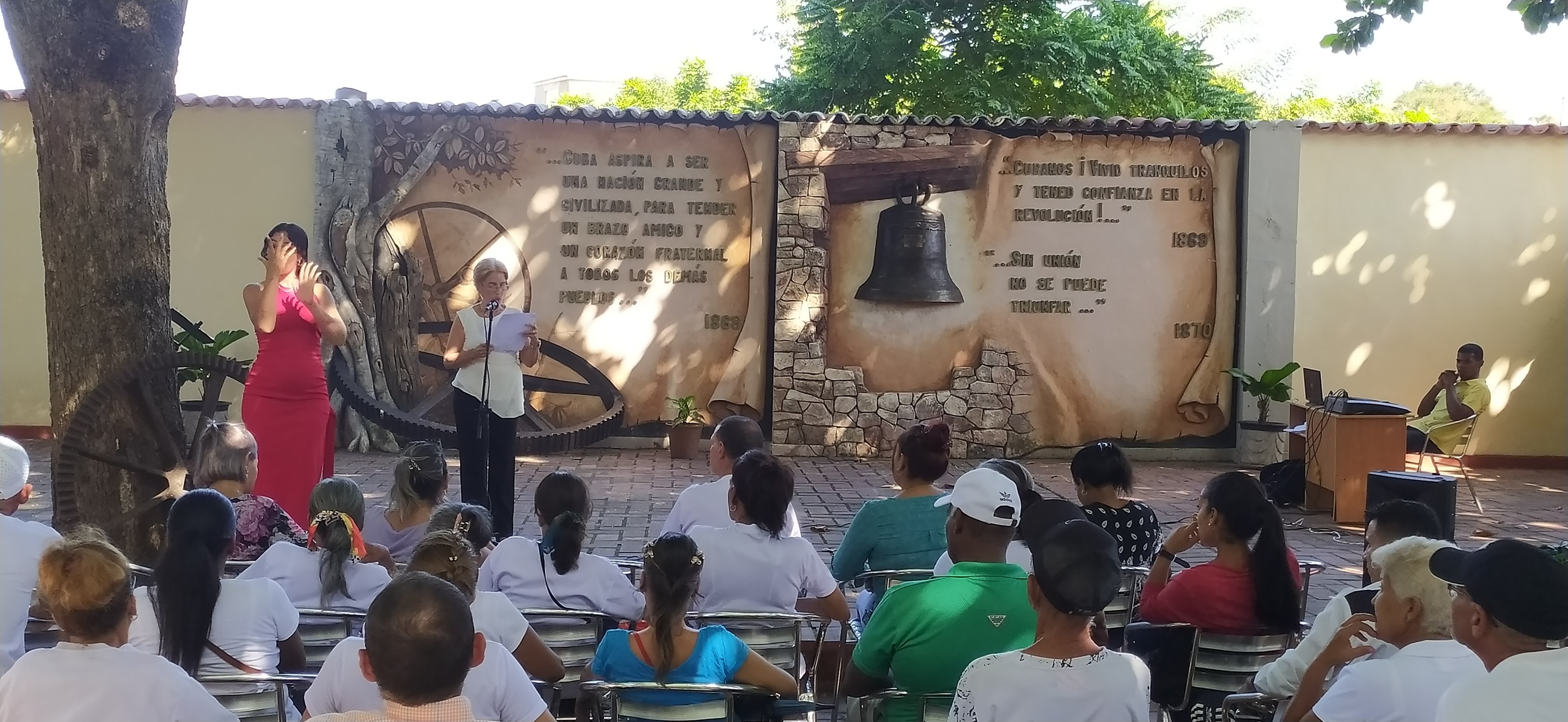 Celebra Comunidad Sorda, primer aniversario de la Lengua de Señas