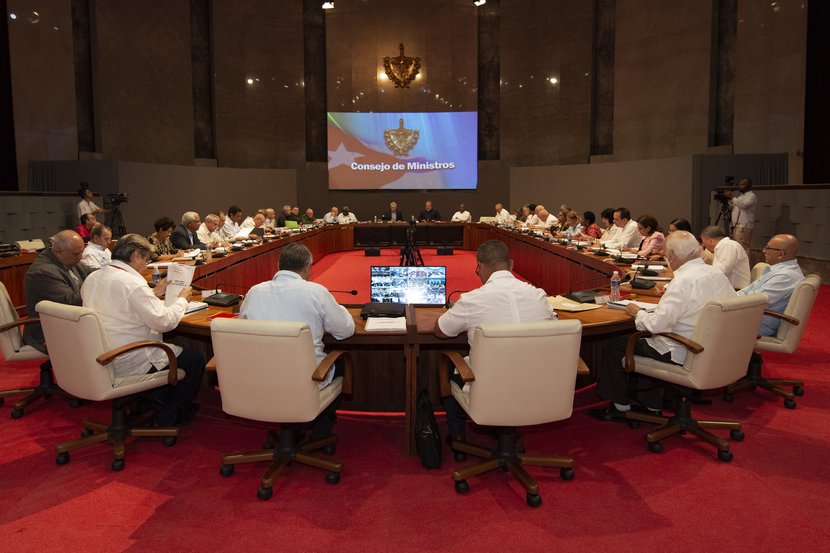 Consejo de Estado examinó implementación del Programa de Gobierno para corregir distorsiones y reimpulsar la economía, y otros temas de la agenda nacional