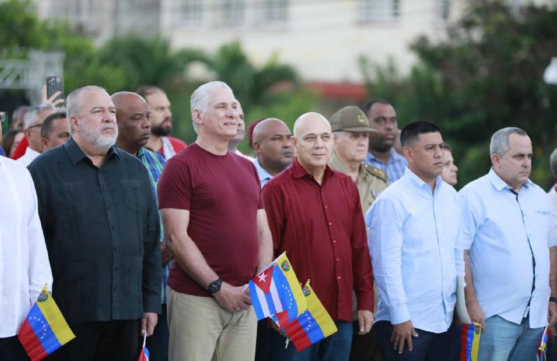 Encabeza Díaz-Canel acto de solidaridad con Venezuela