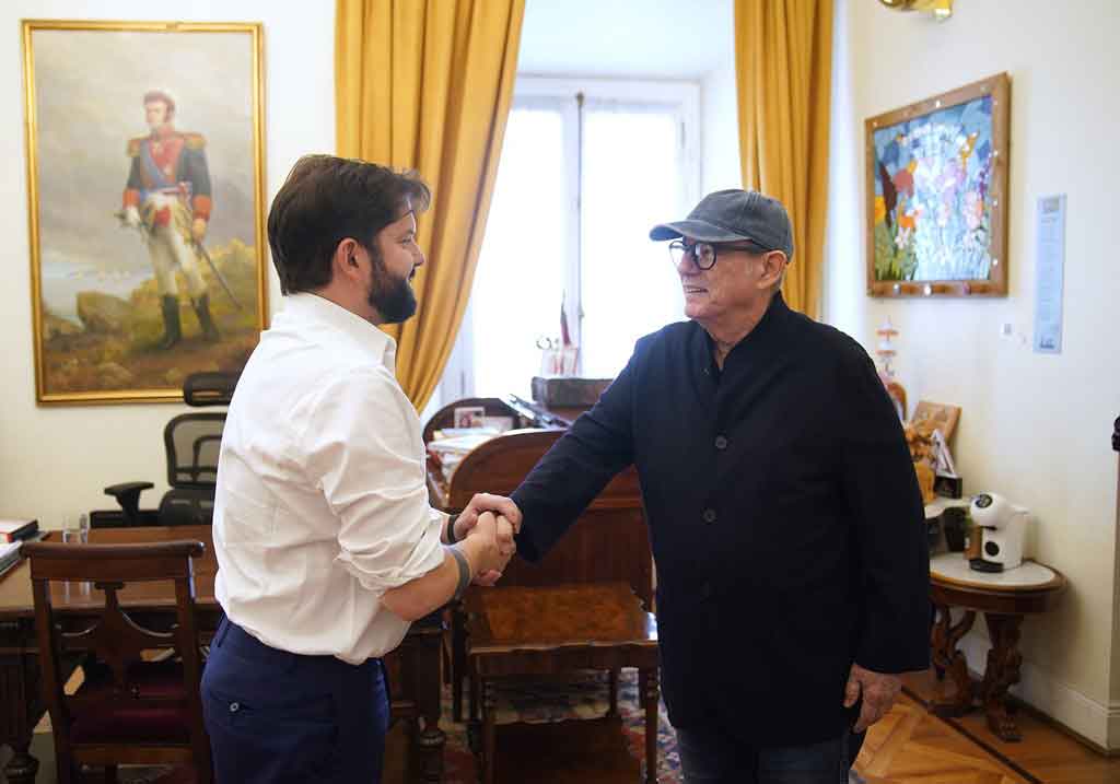Gabriel Boric recibió al trovador cubano Silvio Rodríguez