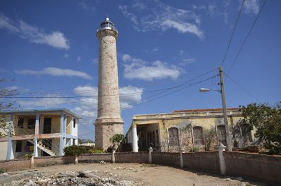 Las huellas del Faro de Cabo Cruz