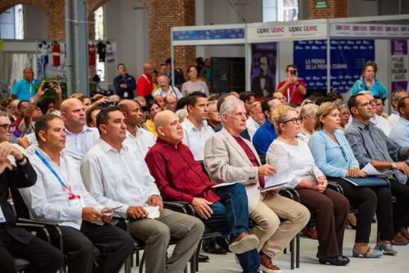 Participa el presidente Díaz-Canel en inauguración del Festival Granma-Rebelde Participa el presidente Díaz-Canel en inauguración del Festival Granma-Rebelde