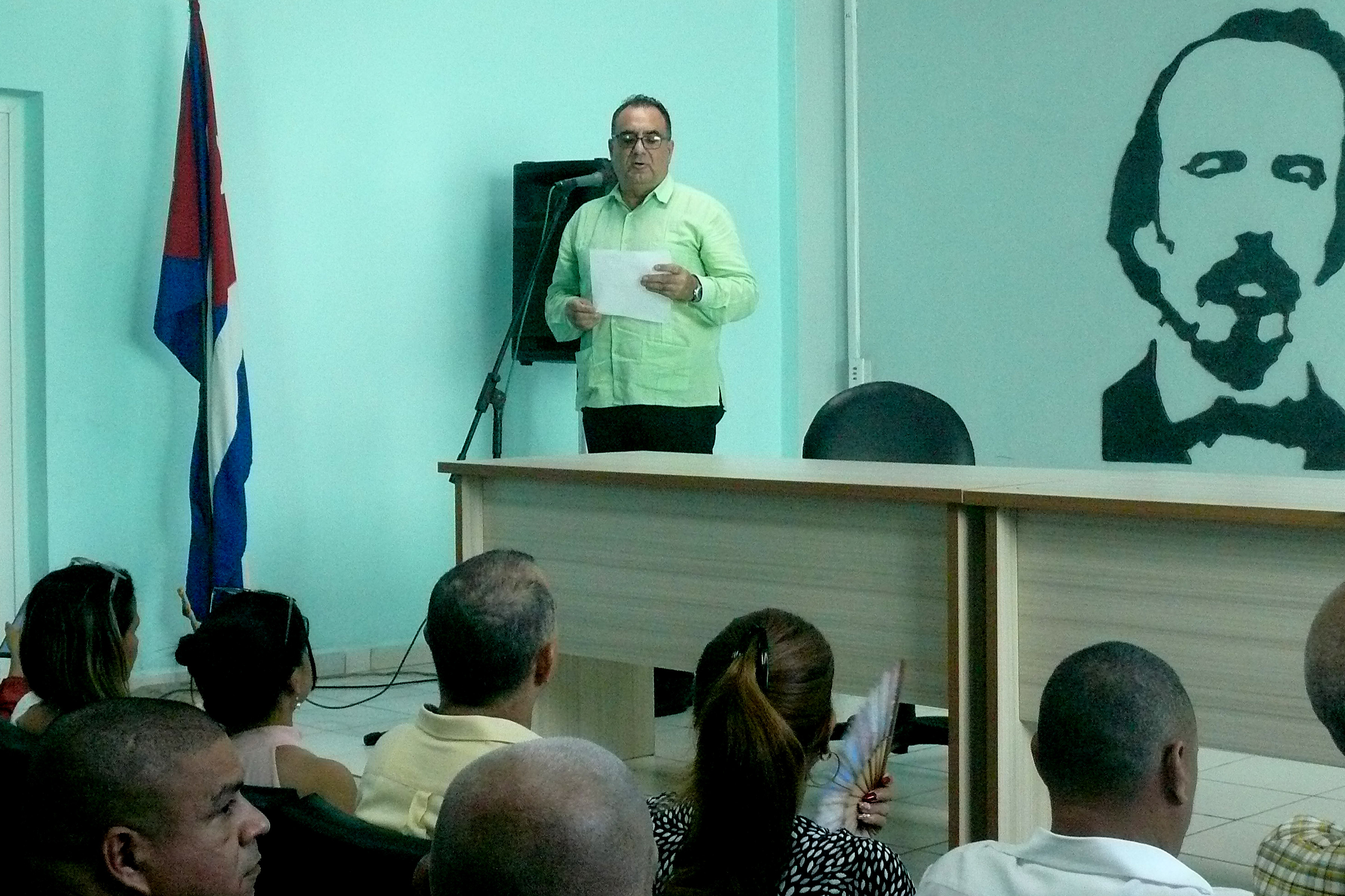 Jornada científica honra aniversario de hospital granmense