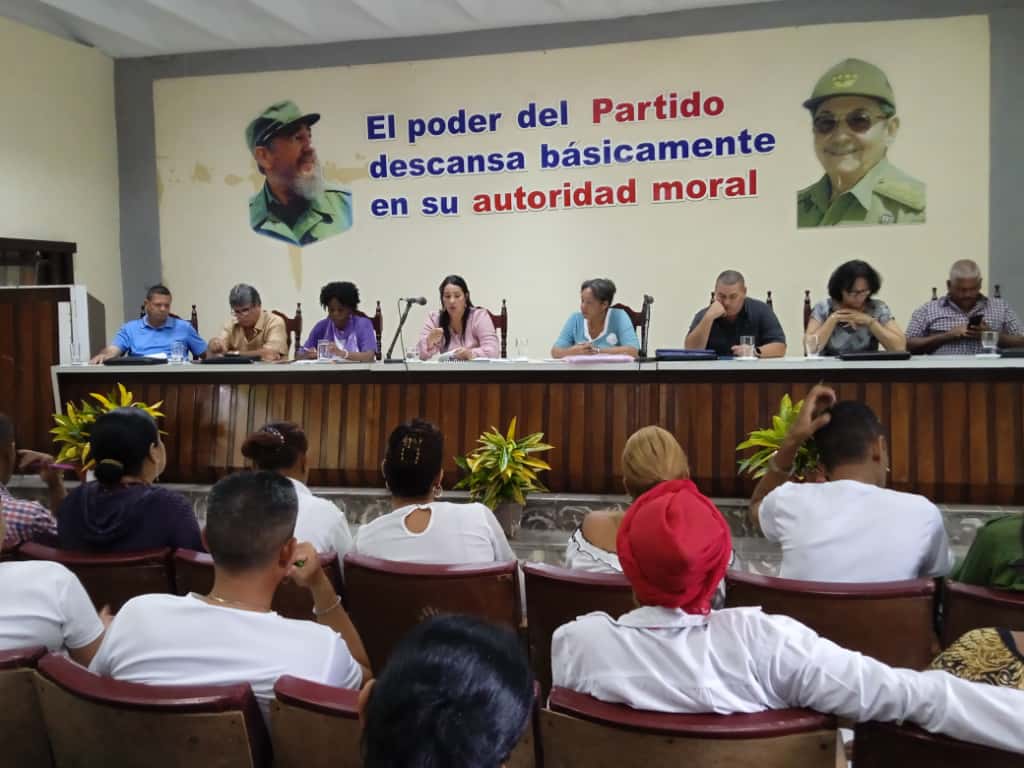 Evalúan prioridades de trabajo en Pilón
