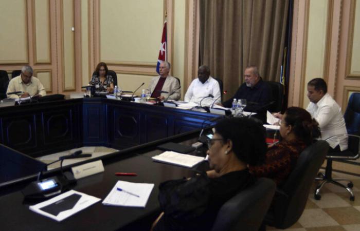 Evaluó Consejo de Estado temas medulares de la economía nacional Evaluó Consejo de Estado temas medulares de la economía nacional