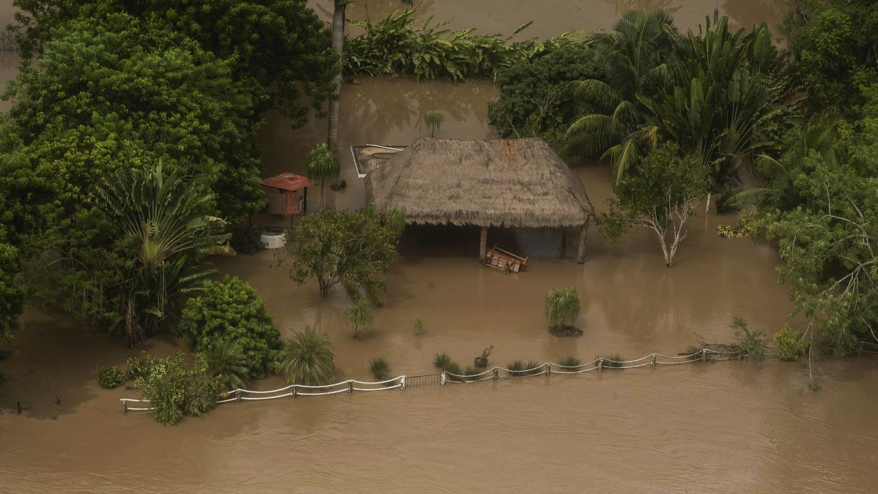 México avanza en atención a damnificados tras fuertes precipitaciones