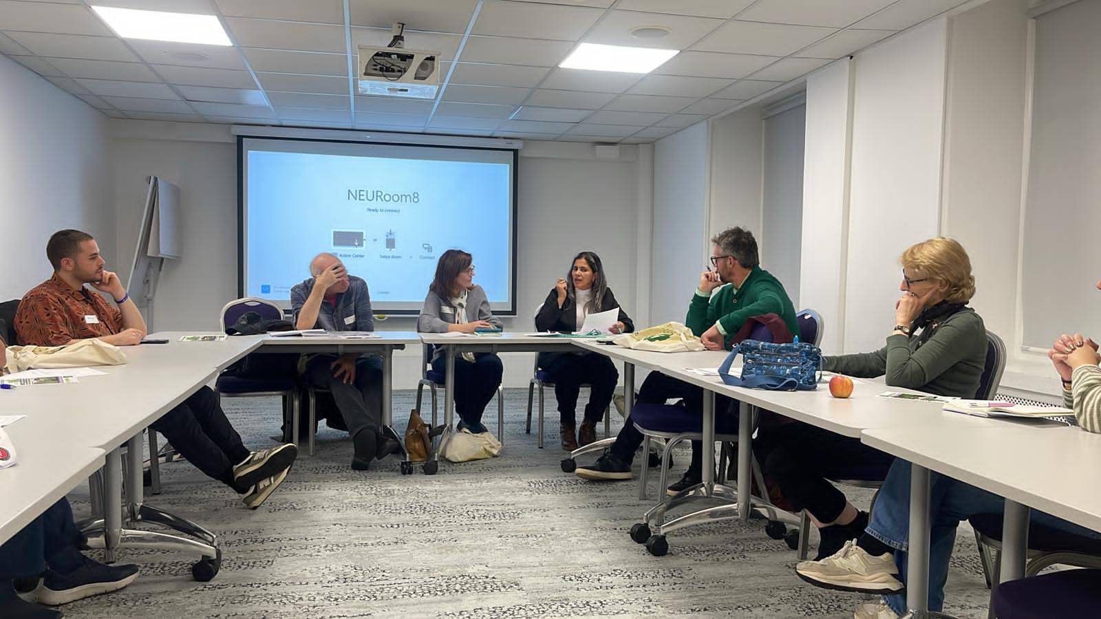 Experiencias en el sector educacional local a conferencia en Londres