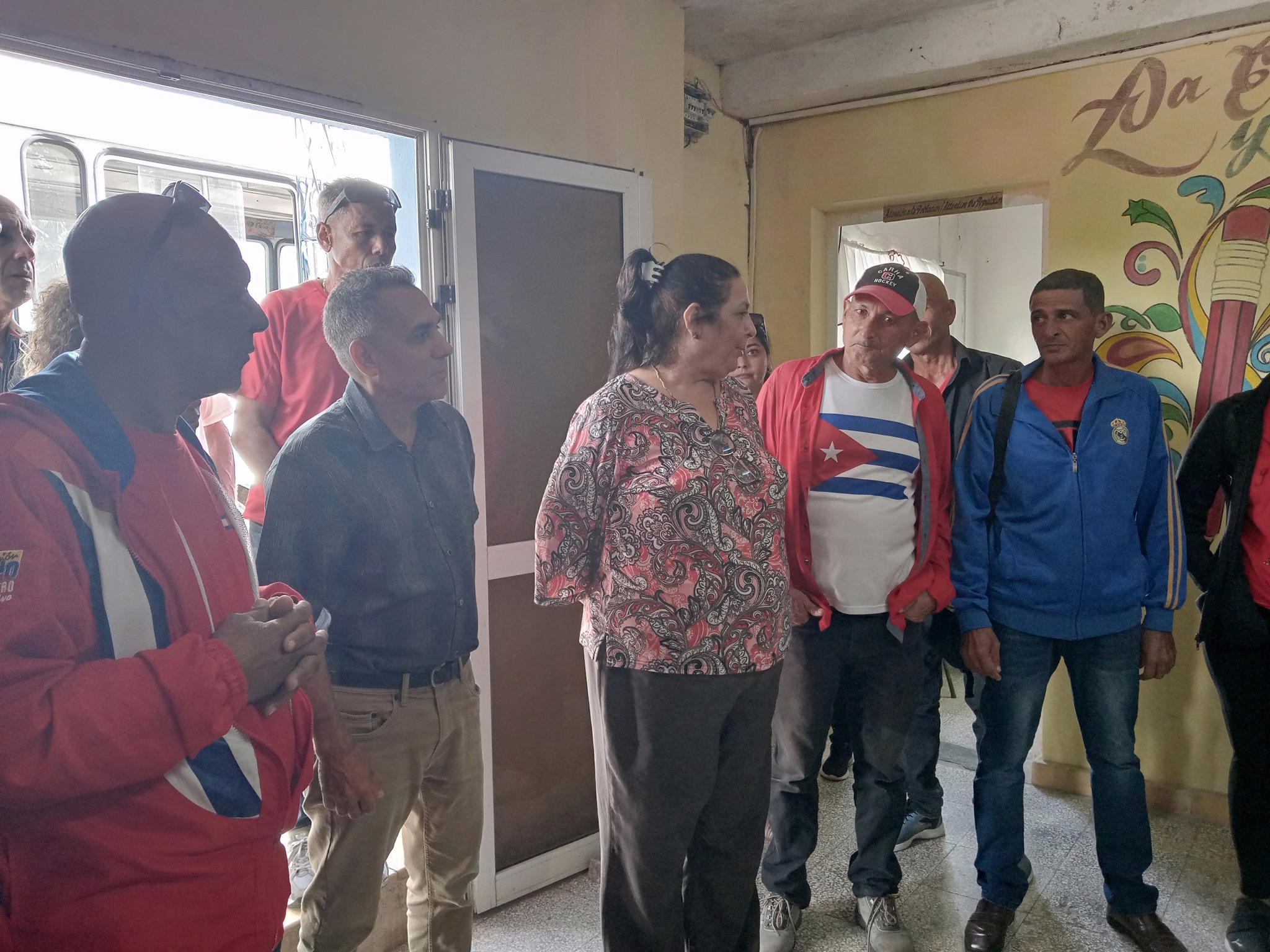 Visita Viceministra Primera de Educación a instituciones locales impactadas por Melissa